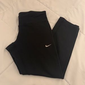 Nike Women’s Cropped Dri-Fit Leggings